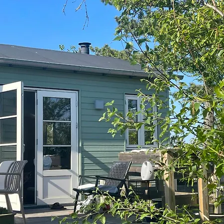 Casa de Férias Charming Two-story Summer House Near *