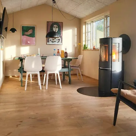 Casa de Férias Charming Two-story Summer House Near