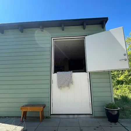 Charming Two-story Summer House Near Casa de Férias