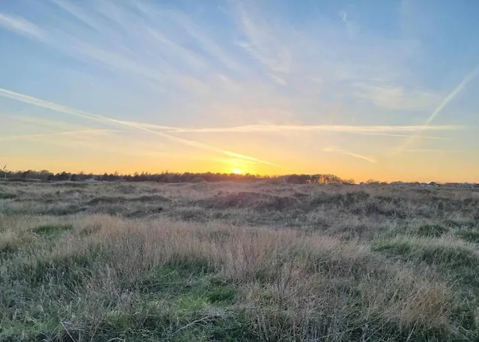 Hébergement de vacances Charming Two-story Summer House Near