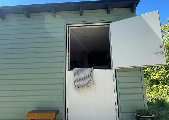 Charming Two-story Summer House Near Hébergement de vacances