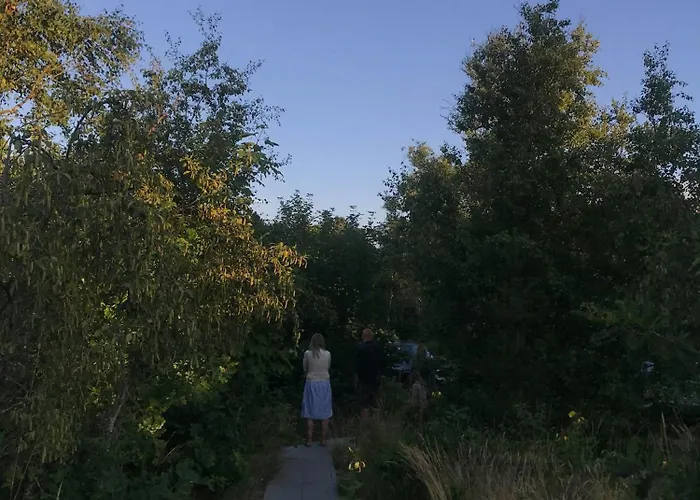 Charming Two-story Summer House Near Hébergement de vacances